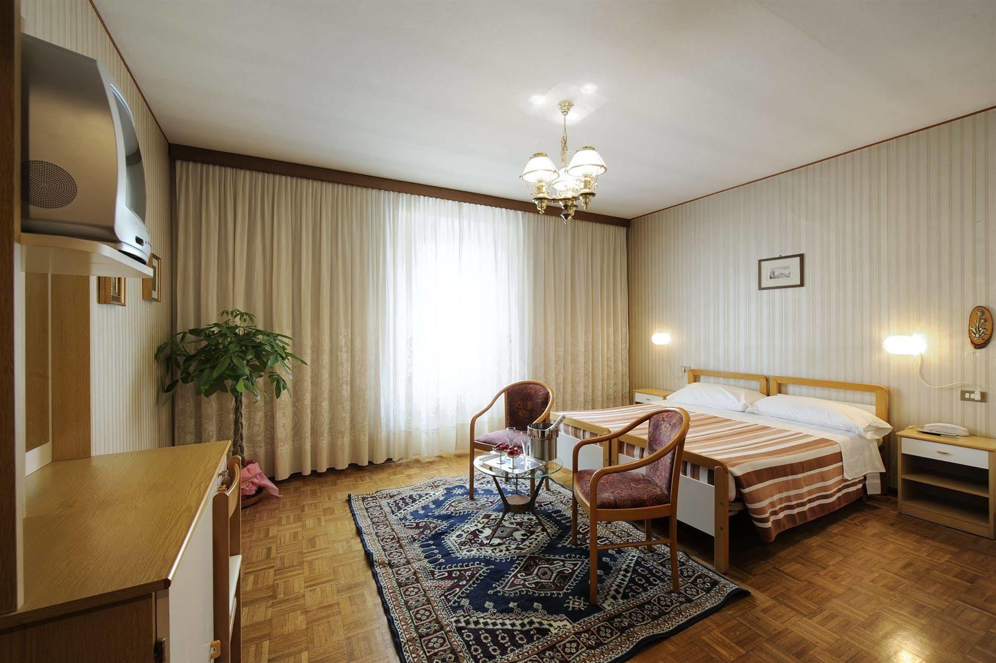 Hotel Bertusi Porretta Terme Ngoại thất bức ảnh