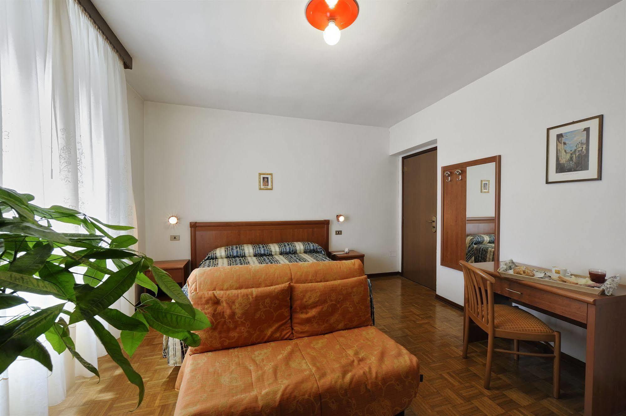 Hotel Bertusi Porretta Terme Ngoại thất bức ảnh